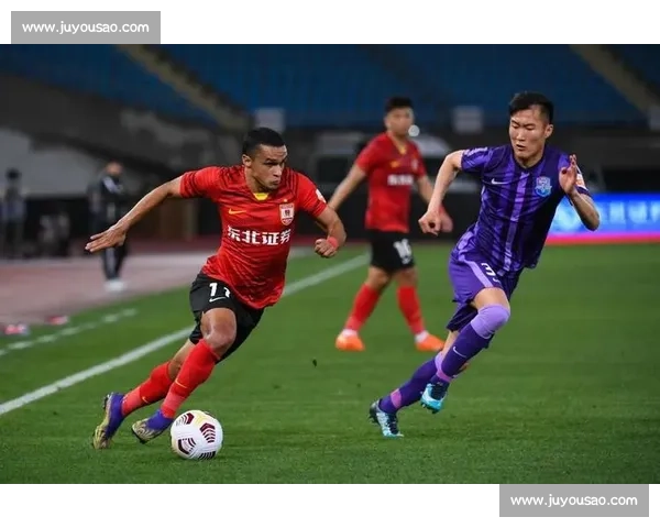 穆斯克龙迎战布鲁日强强对话考验防线与进攻成色赛季走势与临场应变能力